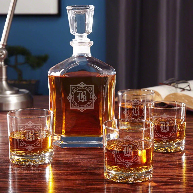 Personalized Whiskey Decanter Set - Featuring Winchester Design - Classical Addition to Home Bars - Gift for Men Who Love Whiskey