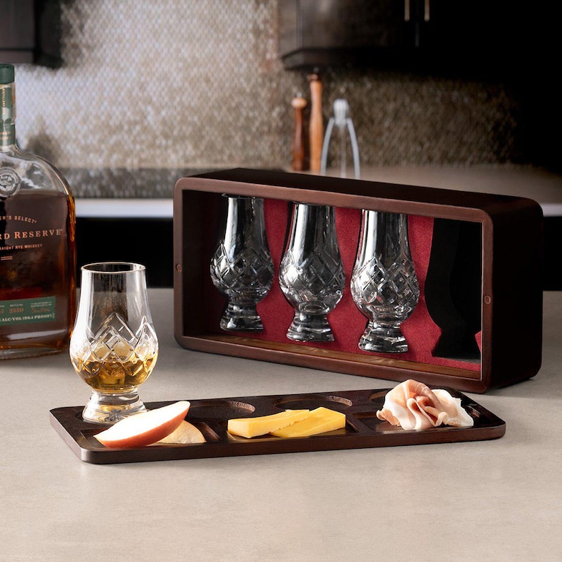 Stanton Cut Glencairn Crystal Glasses With Travel Whiskey Tasting Set - Thumbnail 3