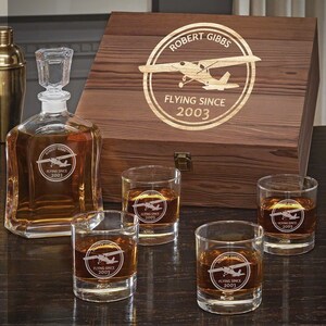 Custom Pilot Gift Whiskey Decanter Set with Wood Gift Box - Whiskey Set Gift, Pilot School Gift, Gift for New Pilot, Aviator Gifts -