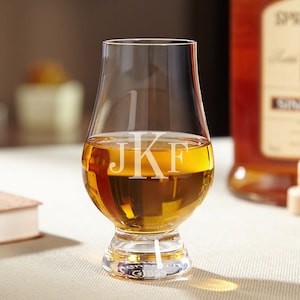 Engraved Glencairn Glass - Glencairn Whisky, Great Whiskey Lover Gift, Whiskey Snifter, Whiskey Tasting Glass, Etched Whisky Glasses