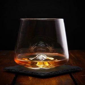 Saxton Aerating Whiskey Glasses, Set of 4 - Whiskey Lover Gift, Unique ...