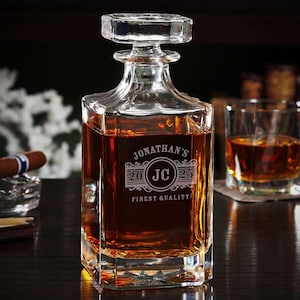 Personalized Whiskey Decanter - Engraved Liquor Gift for Whiskey Lovers, Custom Barware Set for Boyfriend, Husband, Unique Gift for Him