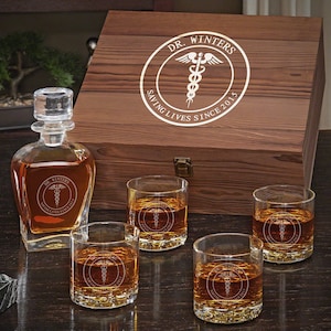 Personalized Whiskey Decanter Set for Doctors - Personalized Whiskey Gift for Doctors, Doctors Gift, Gift for Whiskey Lovers