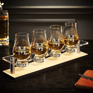 Custom Glencairn Whiskey Flight Tray with Etched Glencairn Glasses - Whisky Gift, Snifter Glasses, Glencairn Flight, Etched Whiskey Glasses