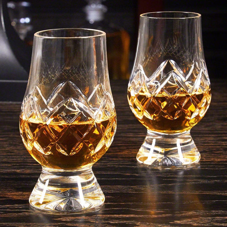 Stanton Cut Glencairn Crystal Glasses With Travel Whiskey Tasting Set - Thumbnail 2