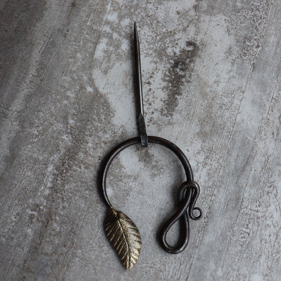 Forged Jewelry: The Scandinavian Shawl Pin (2/4)