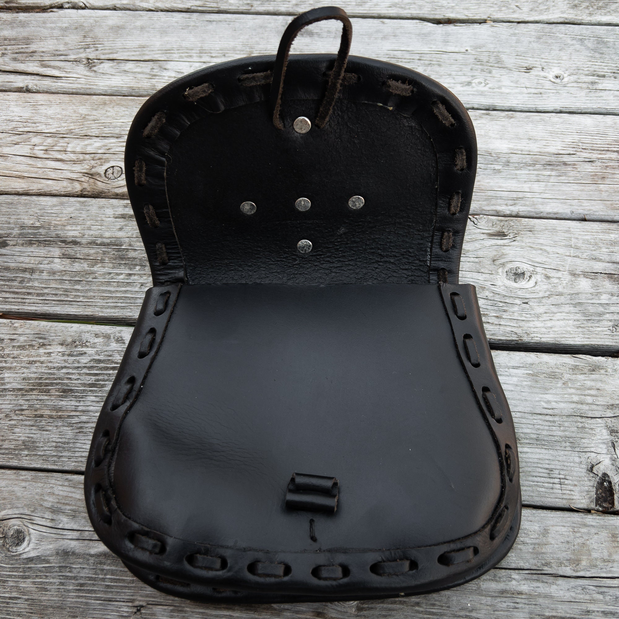 Calvert Large Leather Kidney Bag - MY100804 - LARP Distribution