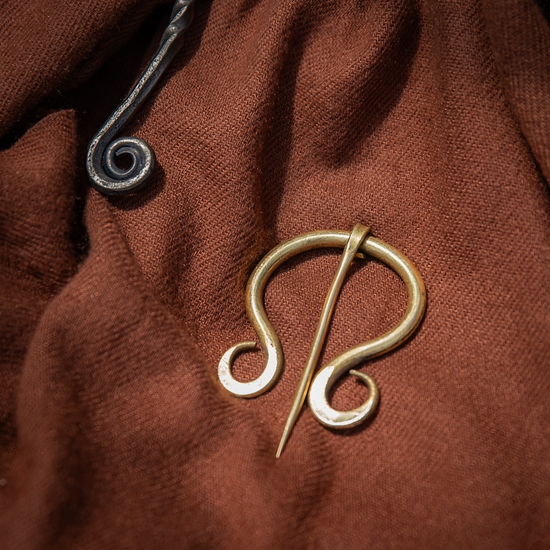 Hand Forged Penannular Brooch 100% Pure Brass Elegant Medieval Renaissance Inspired Celtic Cloak Pin image 5