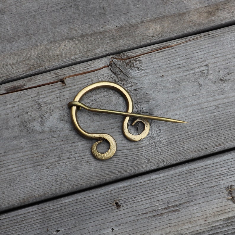 Hand Forged Penannular Brooch 100% Pure Brass Elegant Medieval Renaissance Inspired Celtic Cloak Pin image 3
