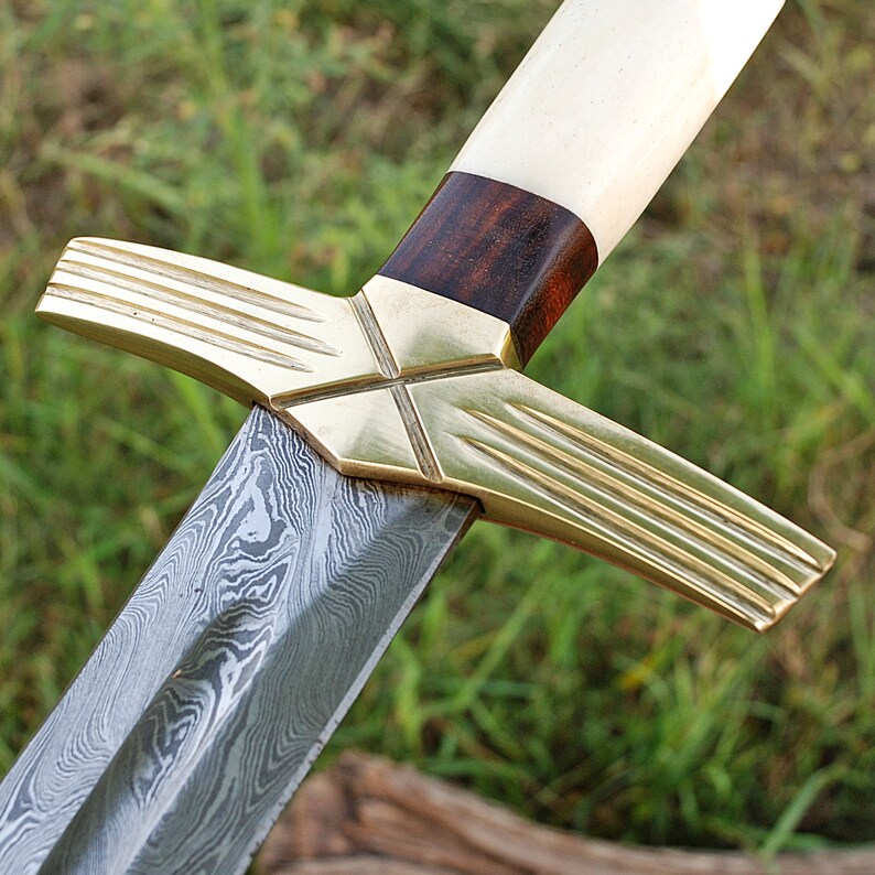 Formidable Viking Ruler Pattern Welded Damascus Steel Sword Etsy