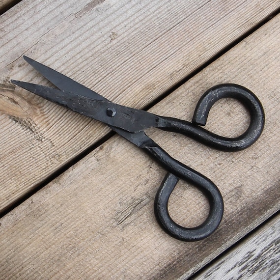 Vintage German Warranted Forged Steel Sewing Scissors 5 3/4 Collectibles