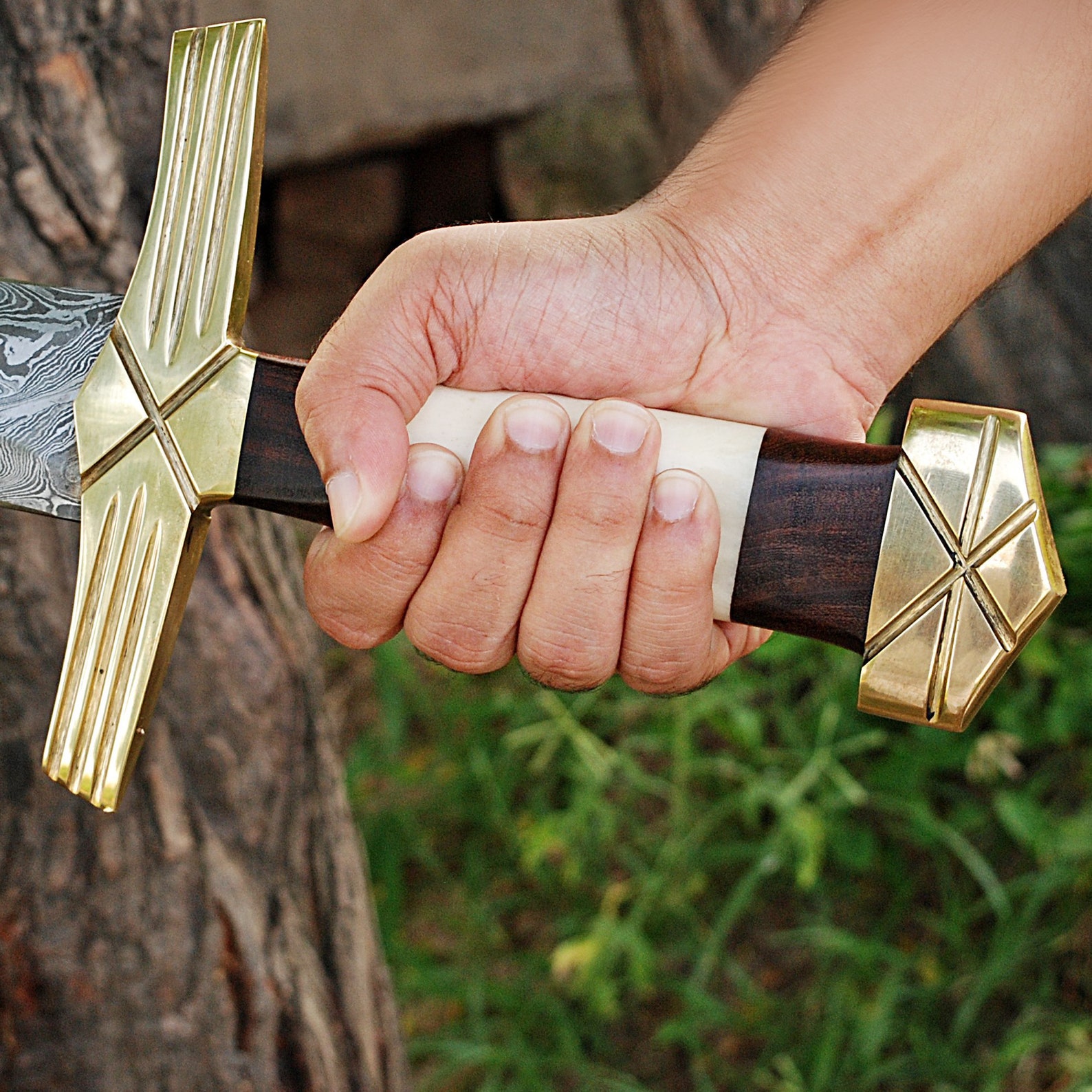 Formidable Viking Ruler Pattern Welded Damascus Steel Sword Etsy