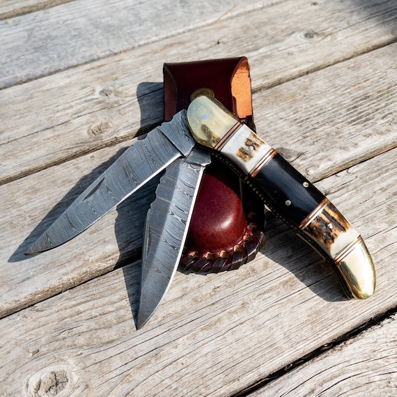 Olive Wood Handle, Double-plate, Laguiole en Aubrac Folding knife