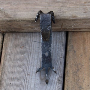 Hand Forged Antique Iron Animal Rams Head Wall / Door Hook 