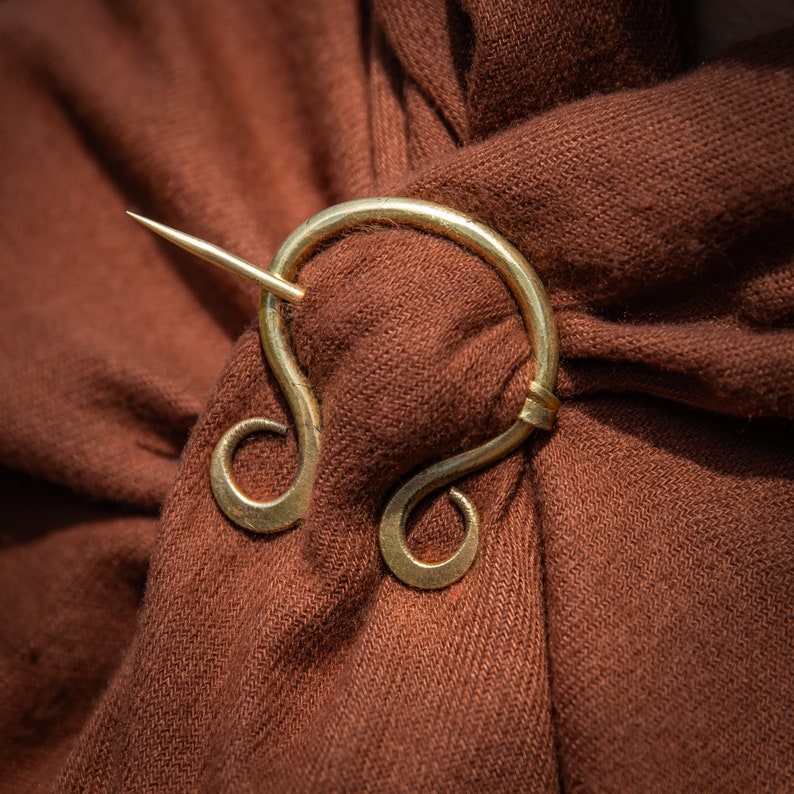 Hand Forged Penannular Brooch 100% Pure Brass Elegant Medieval Renaissance Inspired Celtic Cloak Pin image 6