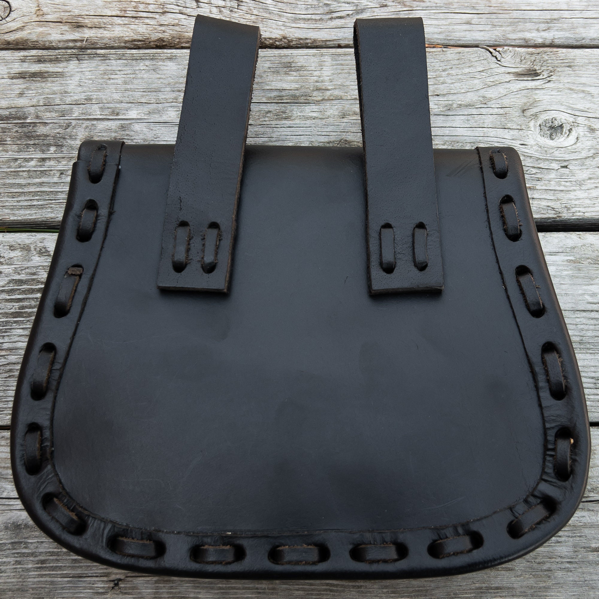 Calvert Large Leather Kidney Bag - MY100804 - LARP Distribution