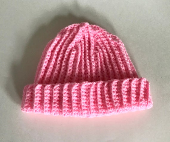 Handmade Crocheted Pink Beanie Hat: Soft Acrylic, Easy Care  display picture 1