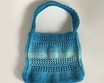 Bolso de mano de crochet hecho a mano, bolso de algodón azul degradado de 30 cm, lavable