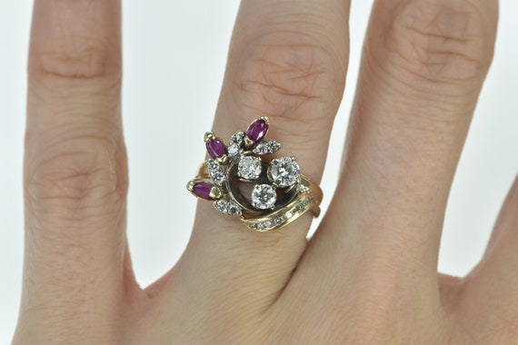 14K 1940's 1.13 Ctw Diamond Ruby Swirl Ring Size … - image 5