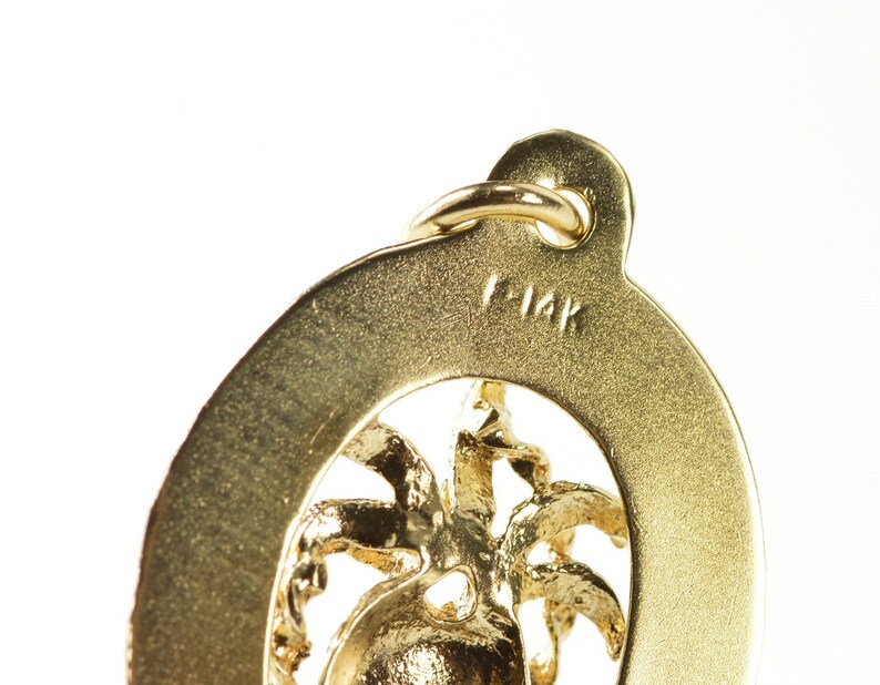 14K Aloha Hawaii Oval Pineapple Souvenir CharmPendant Yellow Gold