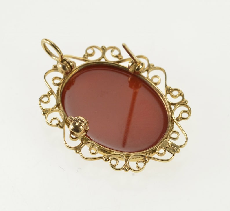 14K Onrate Oval Carved Shell Cameo Filigree PendantPin Yellow Gold