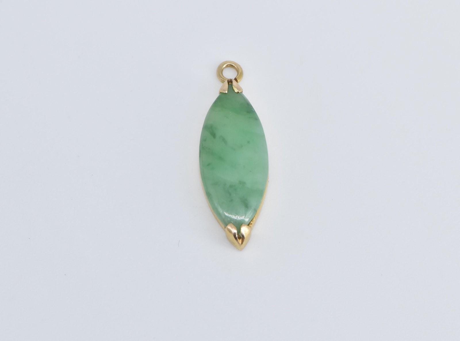 14K Marquise Jadeite Cabochon Vintage Charm/Pendant Yellow Gold