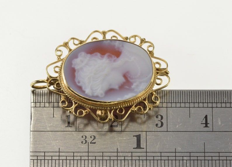 14K Onrate Oval Carved Shell Cameo Filigree PendantPin Yellow Gold