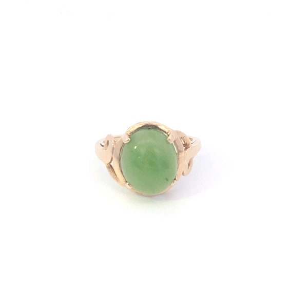 10K Carved Jadeite Cabochon Vintage Cocktail Ring Size 5.5 Yellow Gold