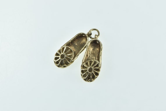 Ornate 9k yellow gold - Gem