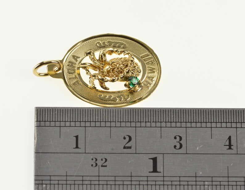 14K Aloha Hawaii Oval Pineapple Souvenir CharmPendant Yellow Gold