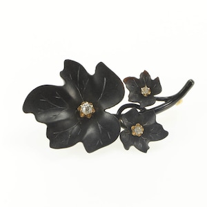 14K Black Bakelite Diamond Leaf Cluster Retro Pin/Brooch Yellow Gold