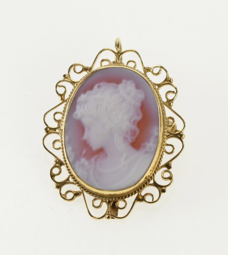 14K Onrate Oval Carved Shell Cameo Filigree PendantPin Yellow Gold
