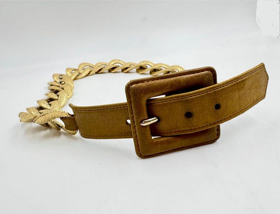 Christian Dior Vintage Grained Leather Belt With Gold Metal  display picture 3