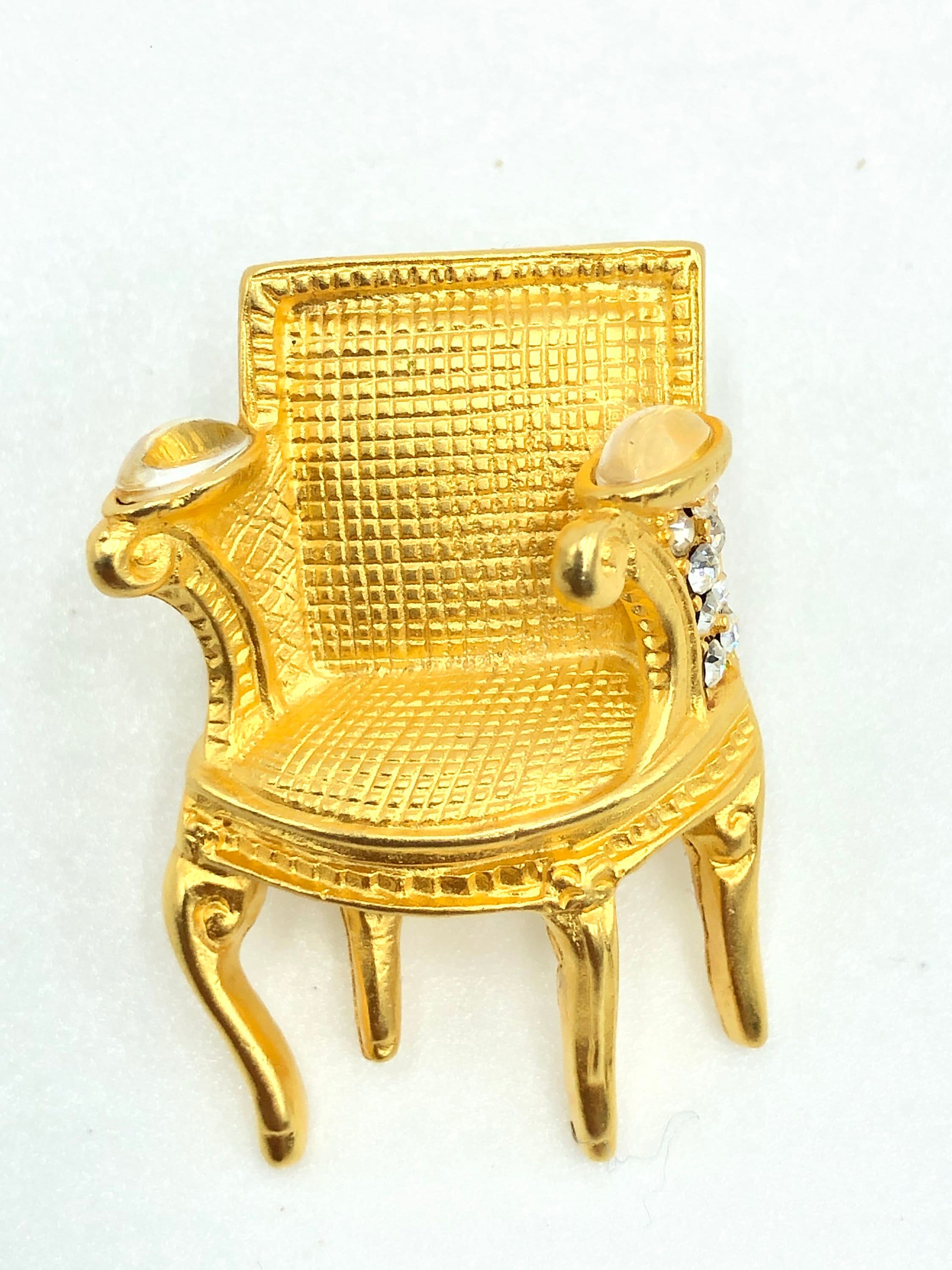 Karl Lagerfeld ヴィンテージ ゴールド 大ぶり ブローチ Karl Lagerfeld ヴィンテージ ゴールド 大ぶり ブローチ - メルカリ