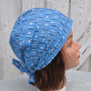 Bandana, scarf, preformed scarf in blue floral cotton - one size