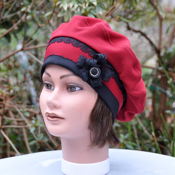 Bonnet, bérêt, chapeau, en jersey rouge foncé, bord rouge et noir - taille 54-56cm