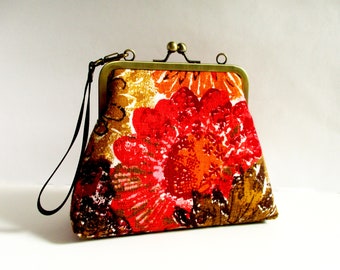 Saffron Blooms - 1960s Vintage Barkcloth Fabric 6" Antique Brass Kisslock Frame Wristlet, Crossbody Shoulder Bag