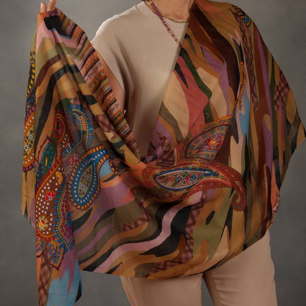 Châle en laine multicolore fait main pour femme