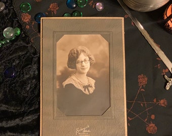 Antique CdV photo of Victorian era woman early 1900’s