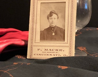 Antique CdV photo of Victorian era woman early 1900’s