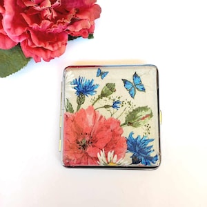 Caixa de cigarros com flores do prado, caixa de cartão de identificação, caixa floral desgastada, carteira de cartão de crédito, porta-cigarros floral king size