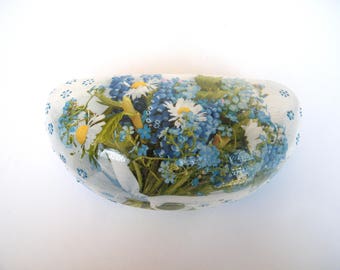 Hard sunglasses case, hard spectacle case, forget me not flower box, OOAK floral gift for her, unique daisy case, metal storage box