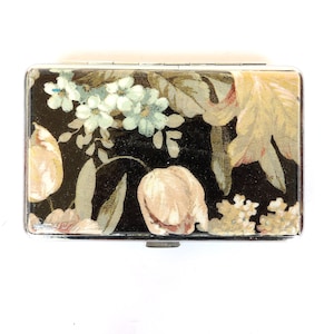 Woman Slim 100's Cigarrette Case, Floral Box, Business Card Case, Gift for Smokers, Elegant Gift for Her, OOAK Credit Card Case, Bag Purse