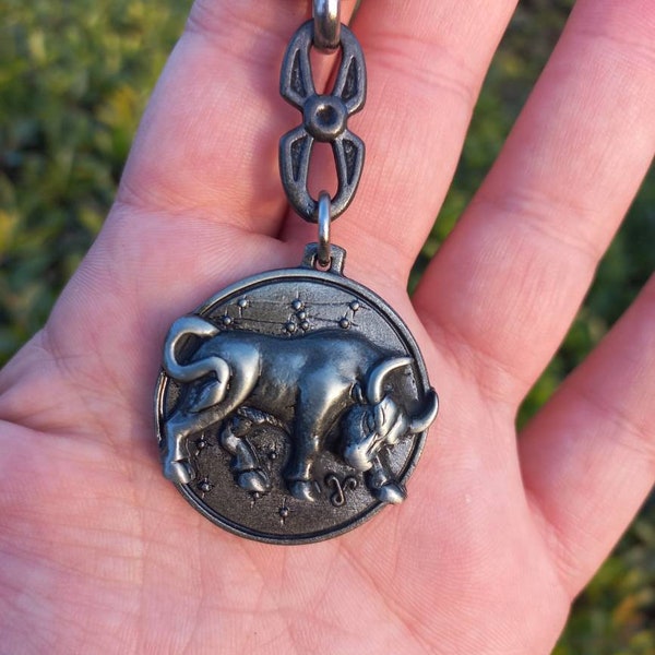 Taurus Zodiac Sign Keyring, Bull Keychain, Horoscope Gift, Bag Charm, Astrology Gift, Star Sign Keychain, Bull Charm Jewelry, Unisex Gift