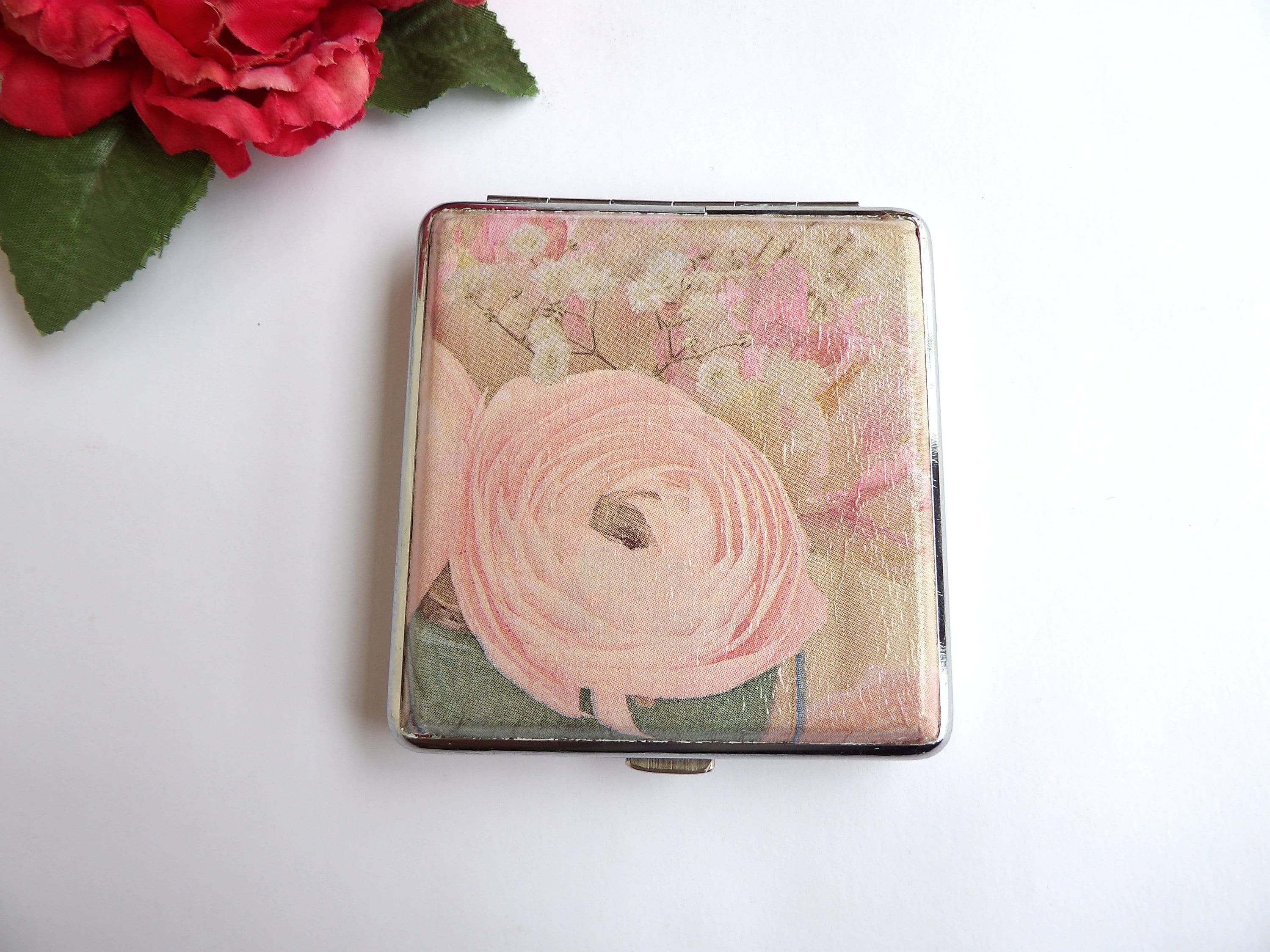 credit card sized cigarette case Vintage Shabby Chic Cigarette Case - Elegant Credit Card King Size Box for  Smokers - Bag Accessory
