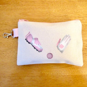 Ladies Lined  5x7 clip on golf bag accessory, pastel pink, golf shoes & glove