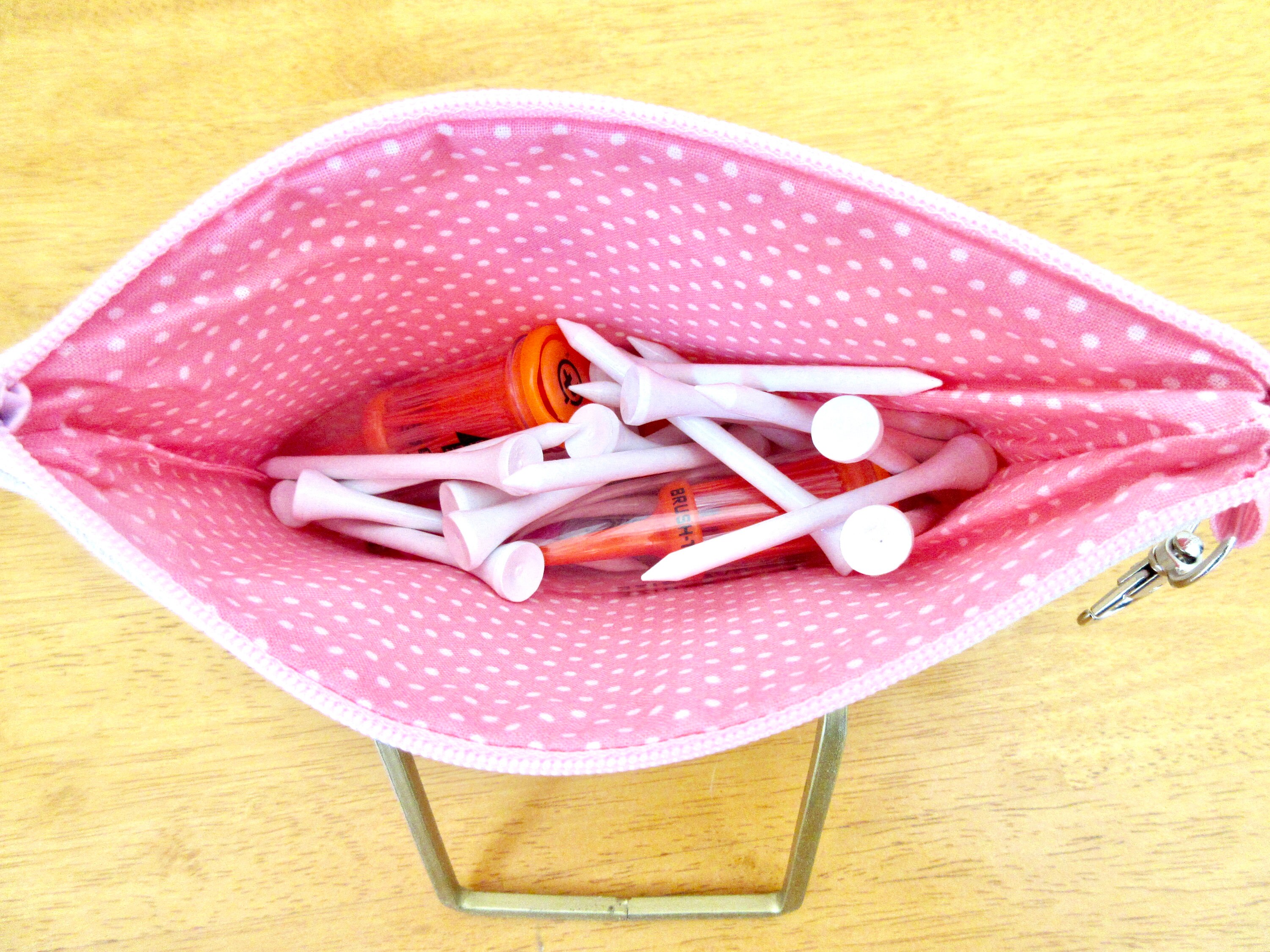 Ladies Lined 5x7 Clip on Golf Bag Accessory, With Golf Balls and Tees