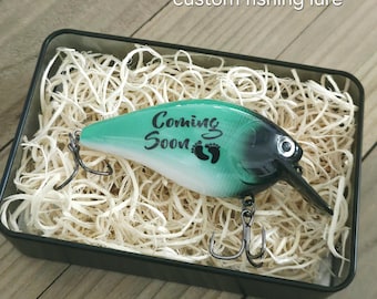 Expecting Dad Gift – Personalized Fishing Lure for the Dad To Be, Baby Announcement Keepsake for an Expecting Father