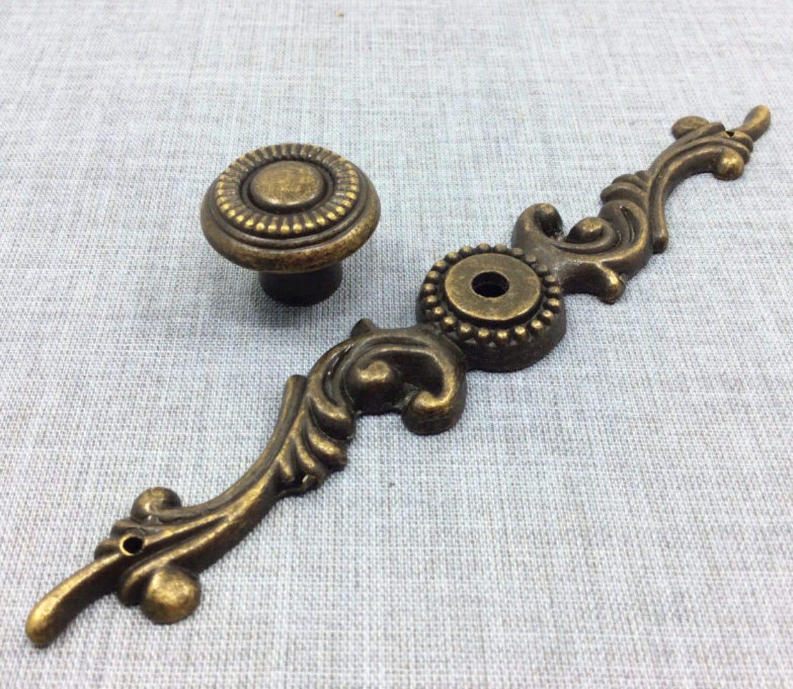 Rustic Dresser Drawer Knobs Pulls Backplate Antique Bronze / Etsy