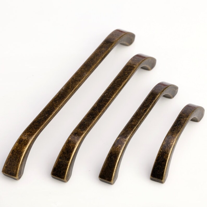 Vintage Door Handles Pulls Classic Drawer Handles Drawer Pulls Handles Kitchen Hardware Dresser Handles Cabinet Pulls Cupboard Handles